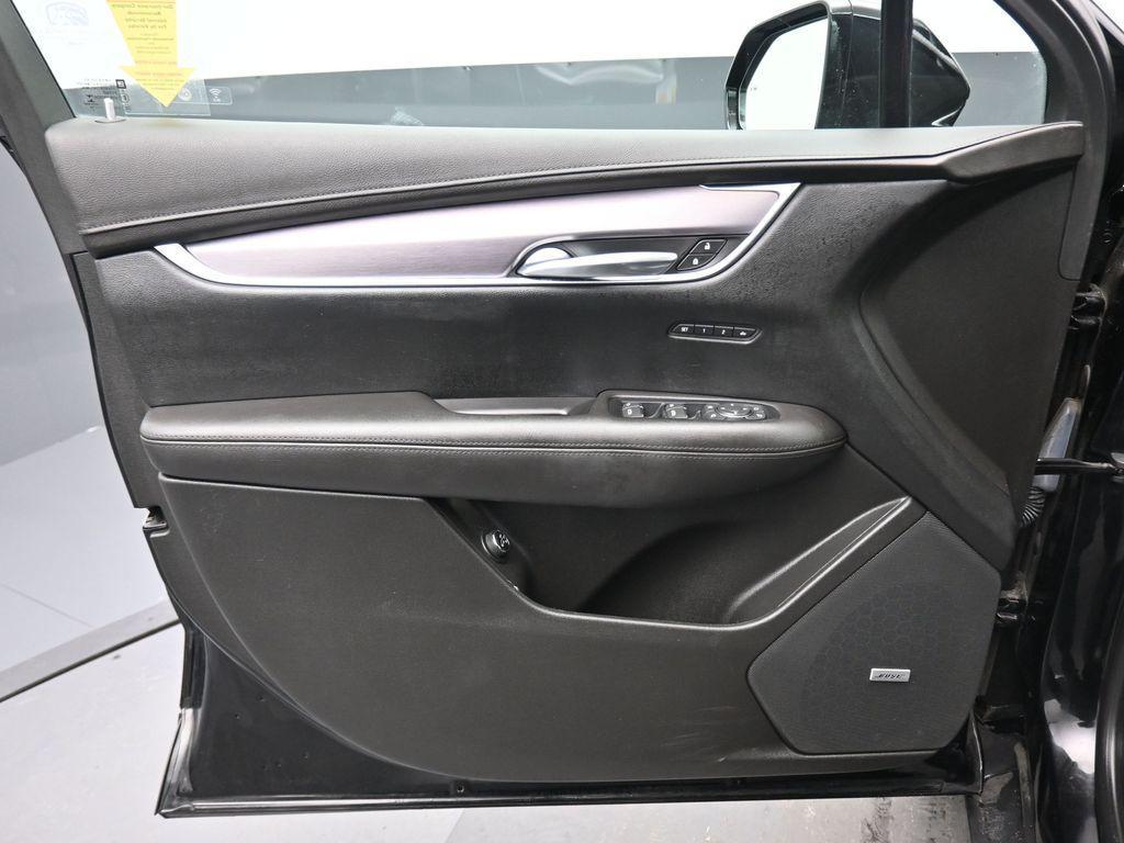 used 2017 Cadillac XT5 car, priced at $19,999