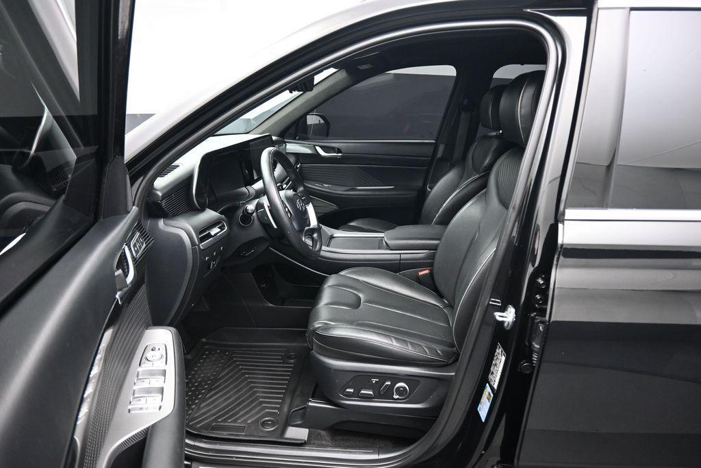 used 2023 Hyundai Palisade car, priced at $38,999