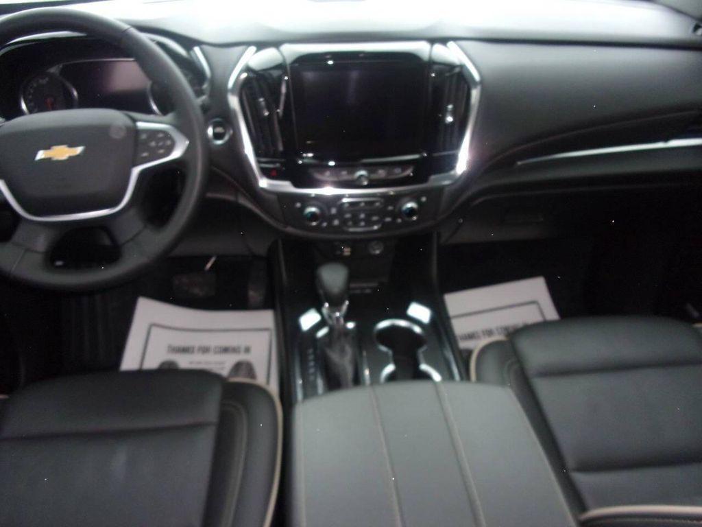 used 2023 Chevrolet Traverse car, priced at $33,999