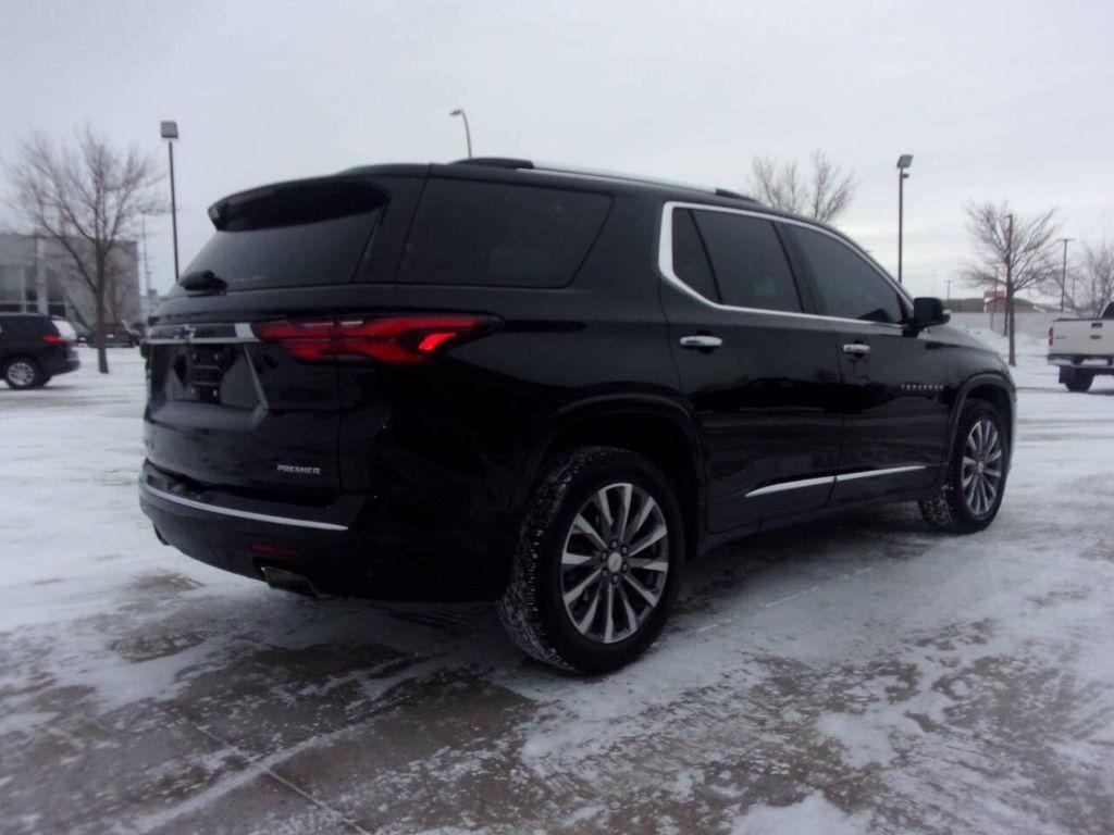 used 2023 Chevrolet Traverse car, priced at $33,999