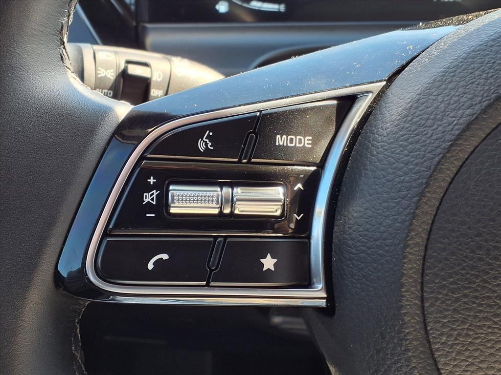 used 2025 Kia Seltos car, priced at $24,900