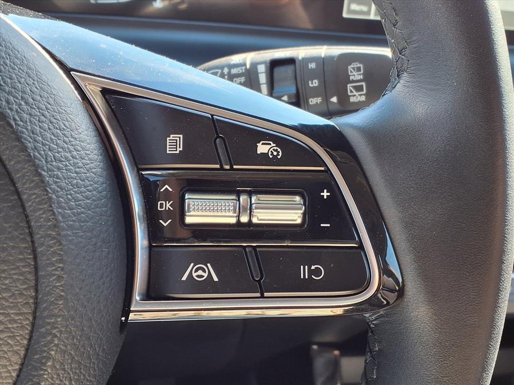 used 2025 Kia Seltos car, priced at $24,900