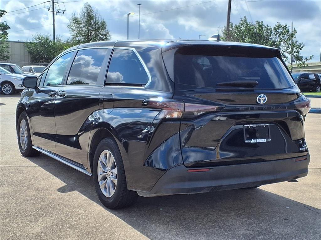 used 2023 Toyota Sienna car, priced at $34,600