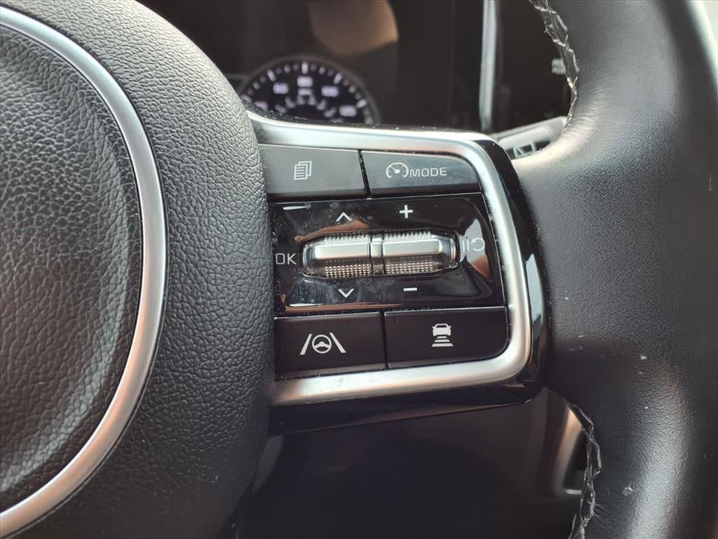 used 2022 Kia Sorento car, priced at $23,400