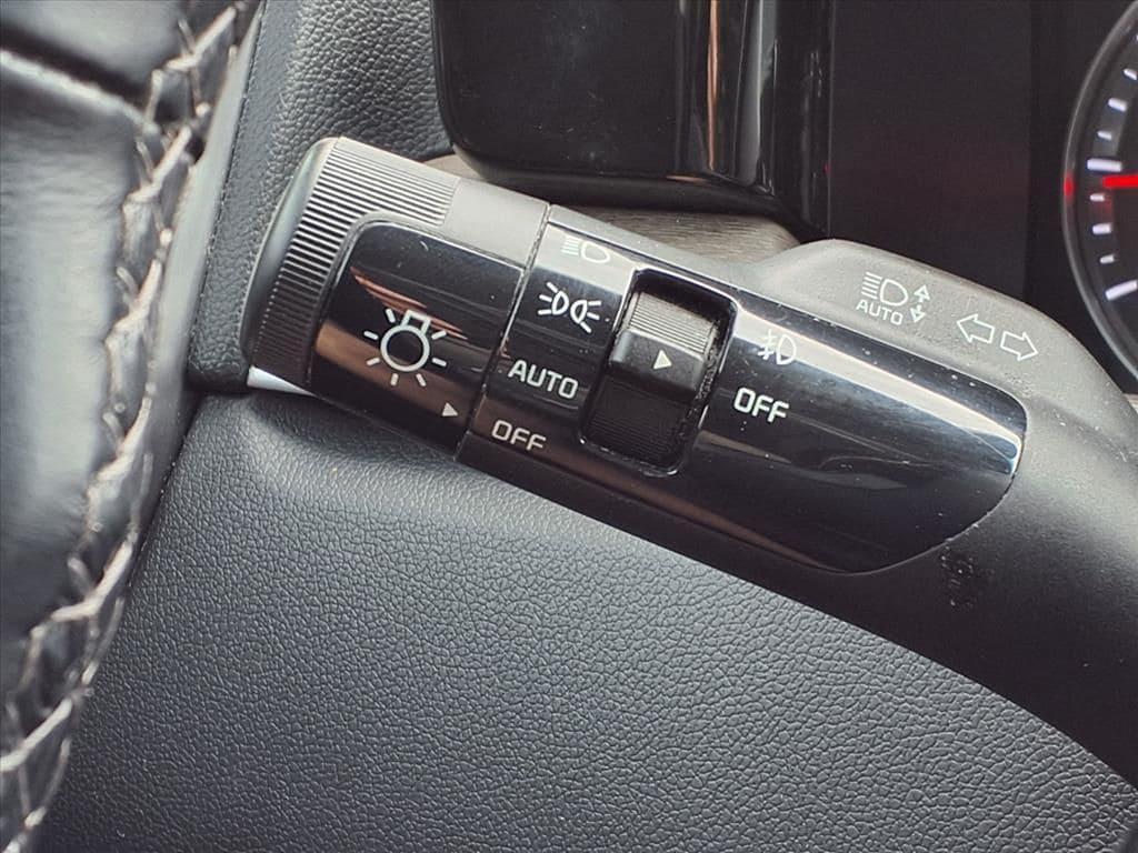 used 2022 Kia Sorento car, priced at $23,400
