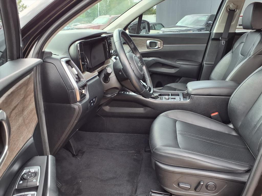 used 2022 Kia Sorento car, priced at $23,400