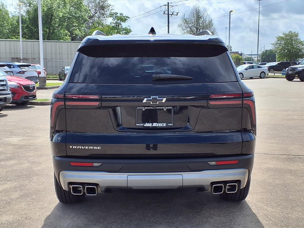used 2025 Chevrolet Traverse car, priced at $35,400
