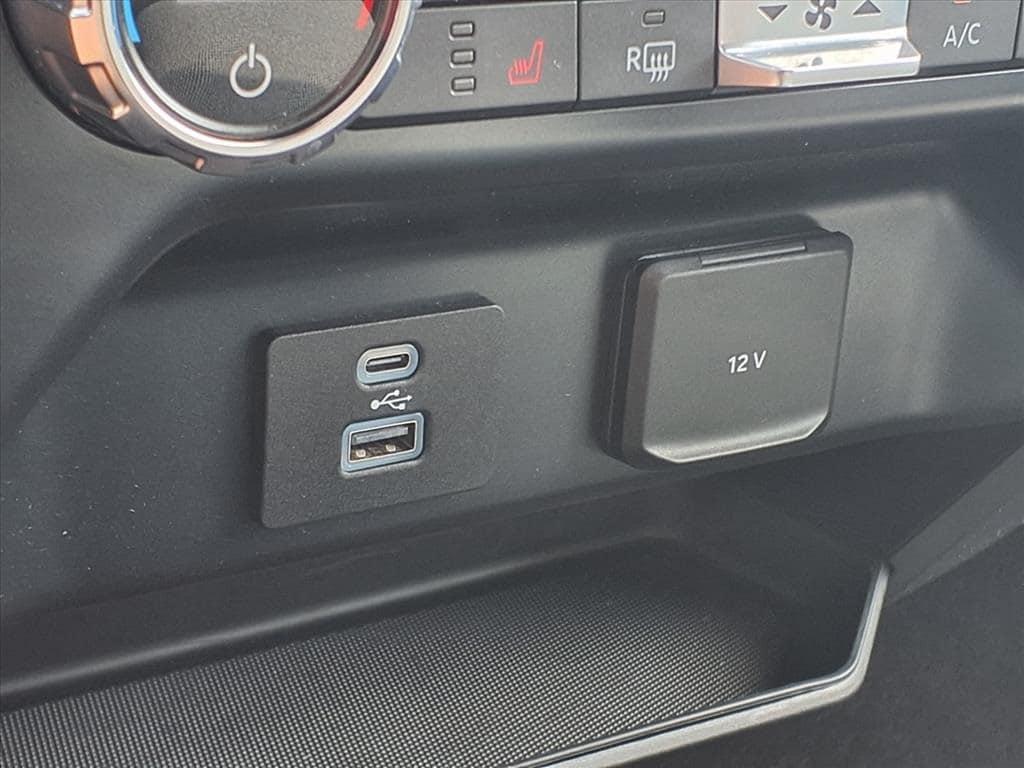 used 2021 Ford F-150 car, priced at $32,500