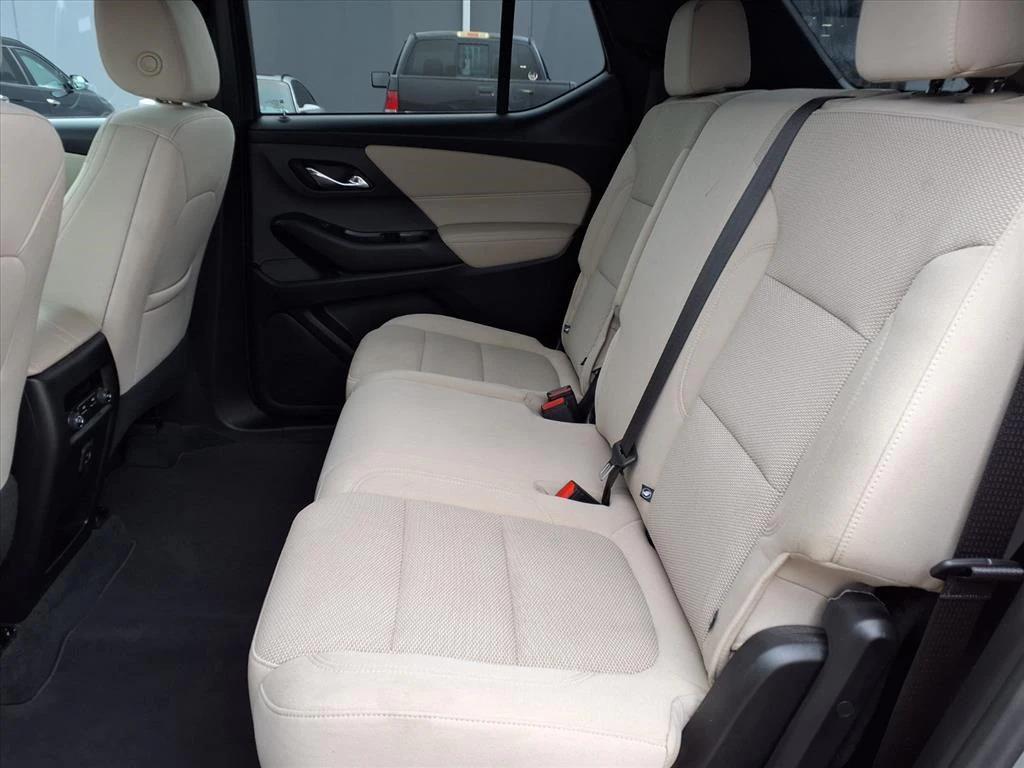 used 2023 Chevrolet Traverse car, priced at $23,500