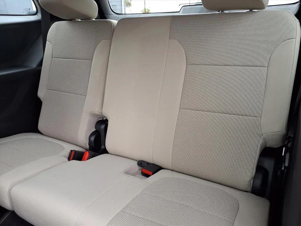 used 2023 Chevrolet Traverse car, priced at $23,500