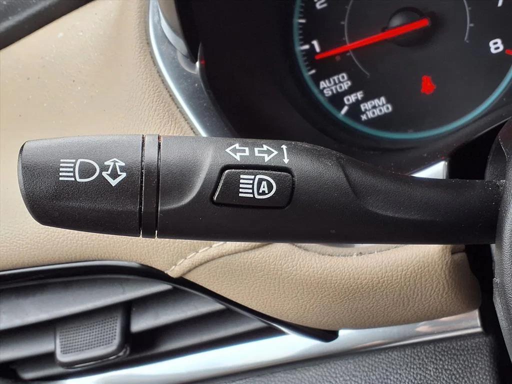 used 2023 Chevrolet Traverse car, priced at $23,500