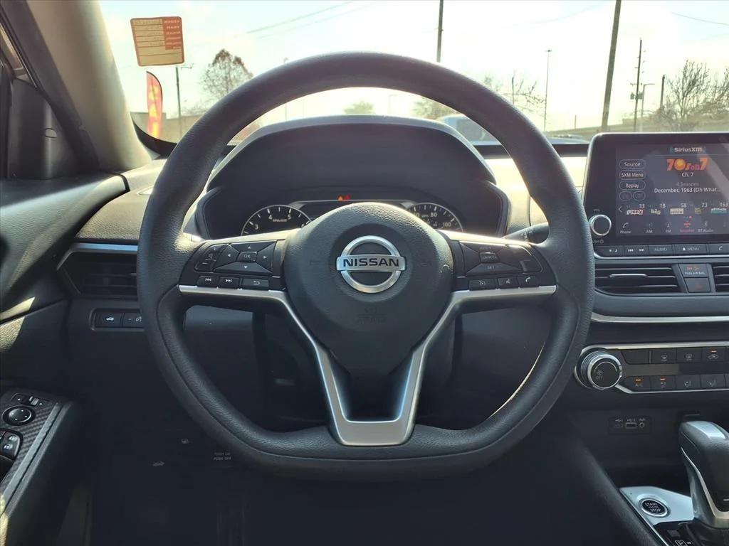 used 2022 Nissan Altima car, priced at $18,900