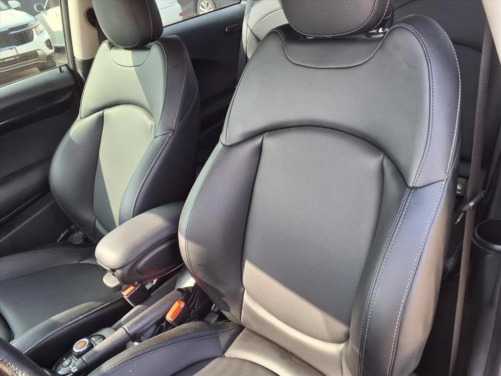 used 2018 MINI Hardtop car, priced at $12,900