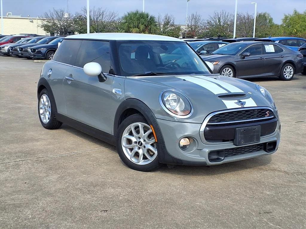 used 2018 MINI Hardtop car, priced at $12,900