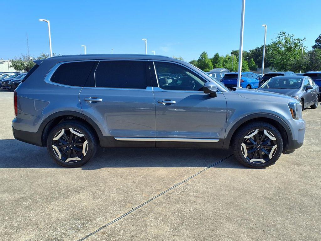 used 2024 Kia Telluride car, priced at $32,900