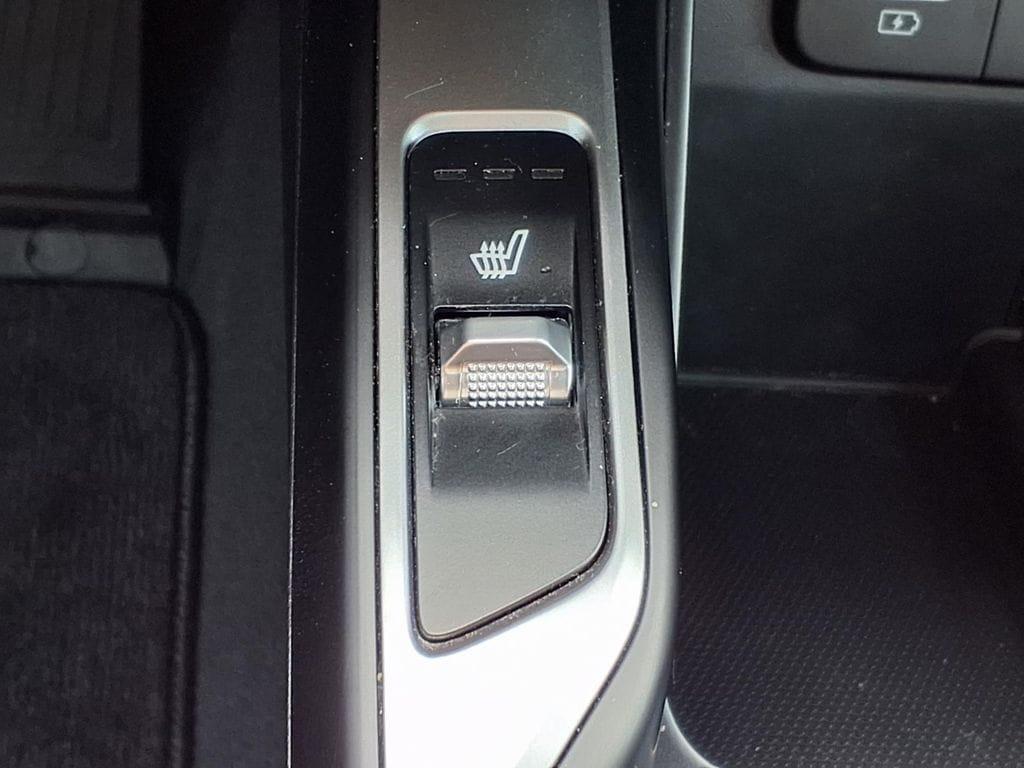 used 2022 Kia Sorento car, priced at $23,600
