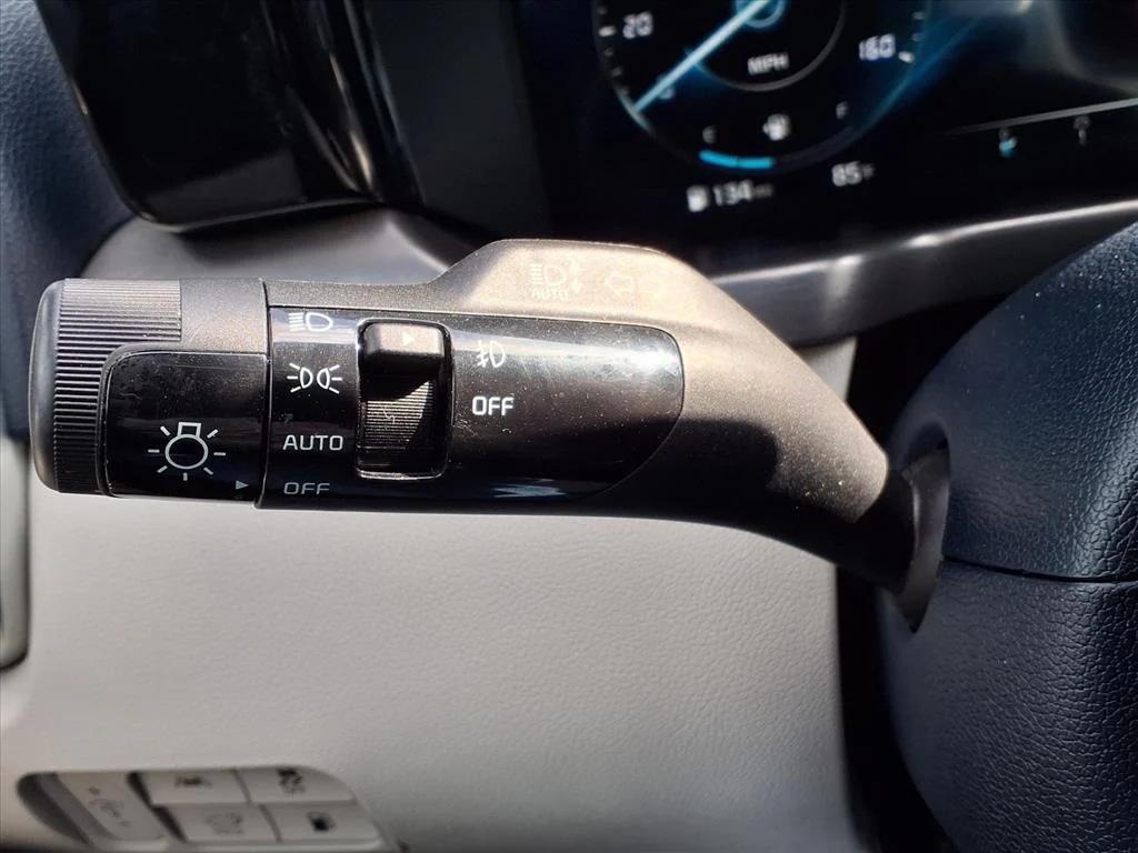 used 2022 Kia Sorento Plug-In Hybrid car, priced at $23,900