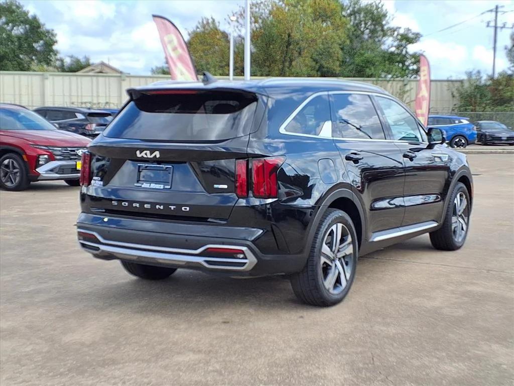 used 2022 Kia Sorento Plug-In Hybrid car, priced at $23,900