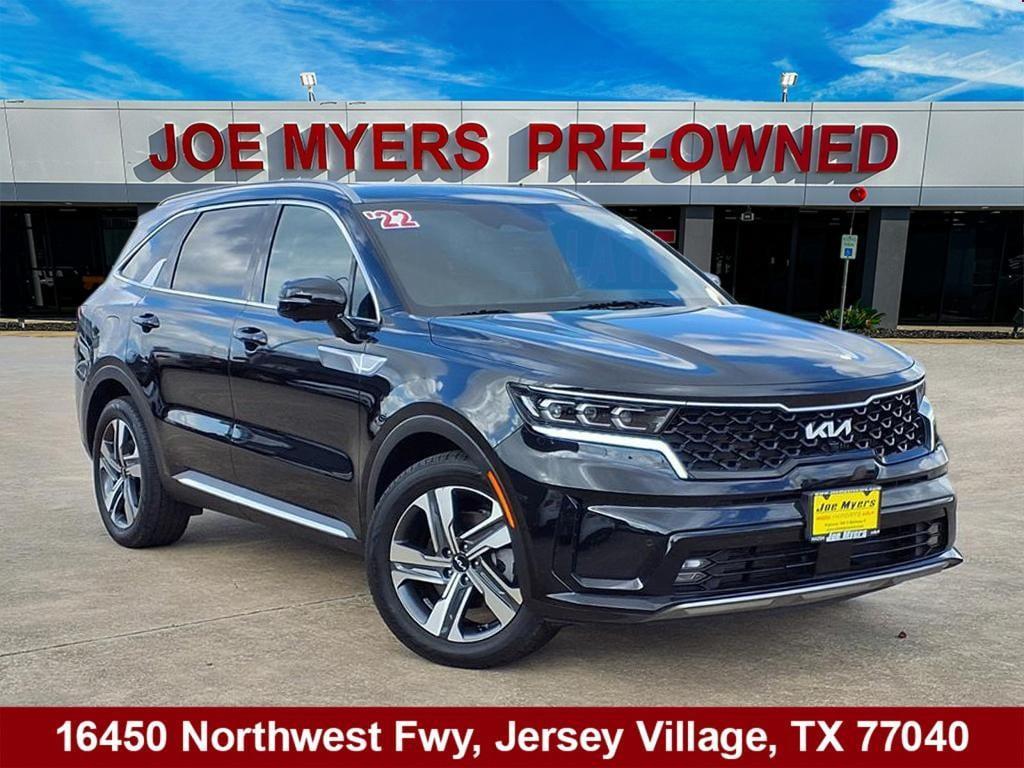 used 2022 Kia Sorento Plug-In Hybrid car, priced at $26,800