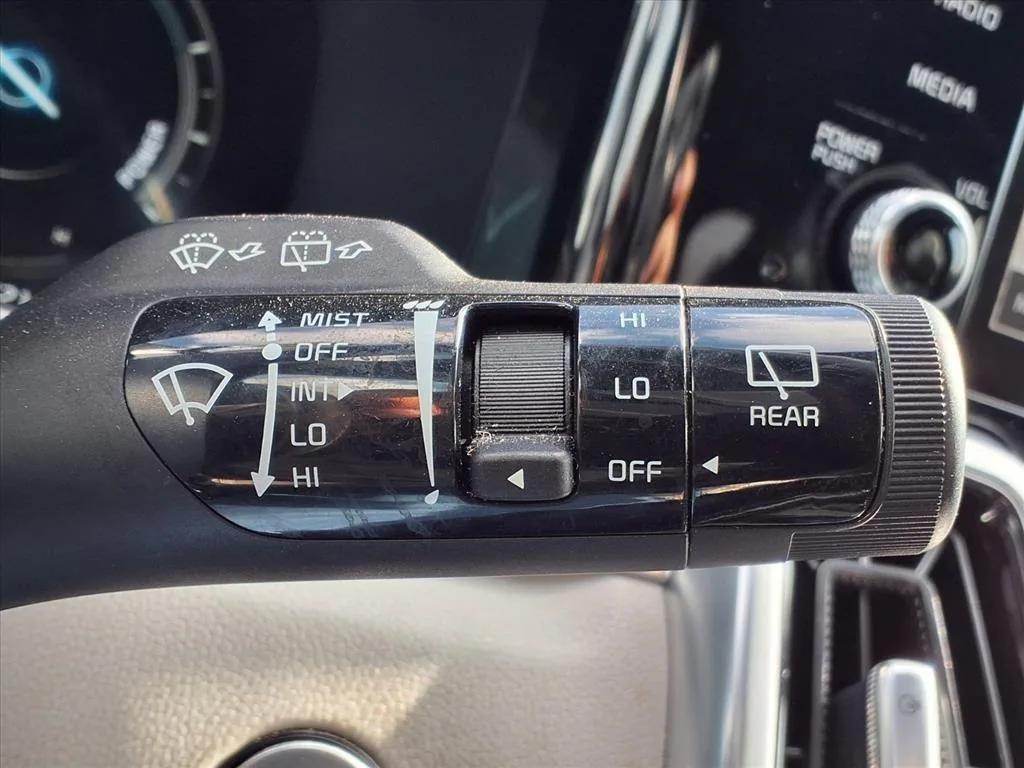 used 2022 Kia Sorento Plug-In Hybrid car, priced at $23,900