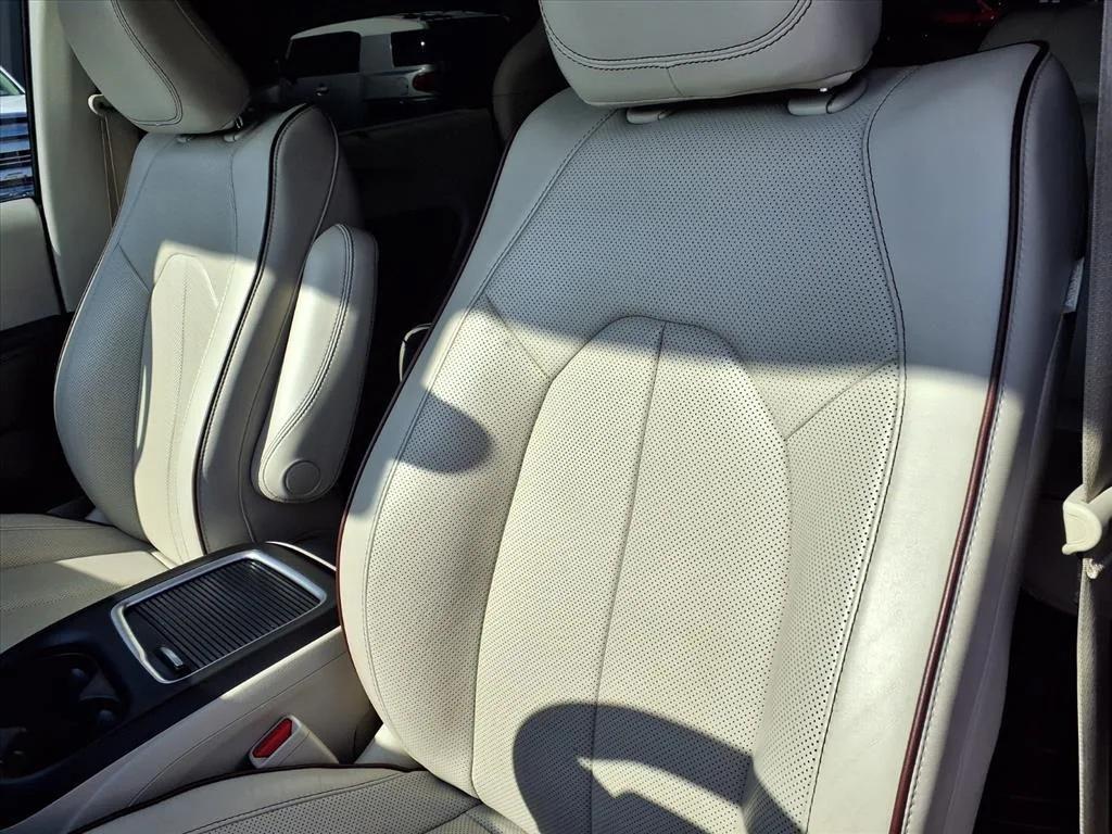 used 2020 Chrysler Pacifica car, priced at $16,500