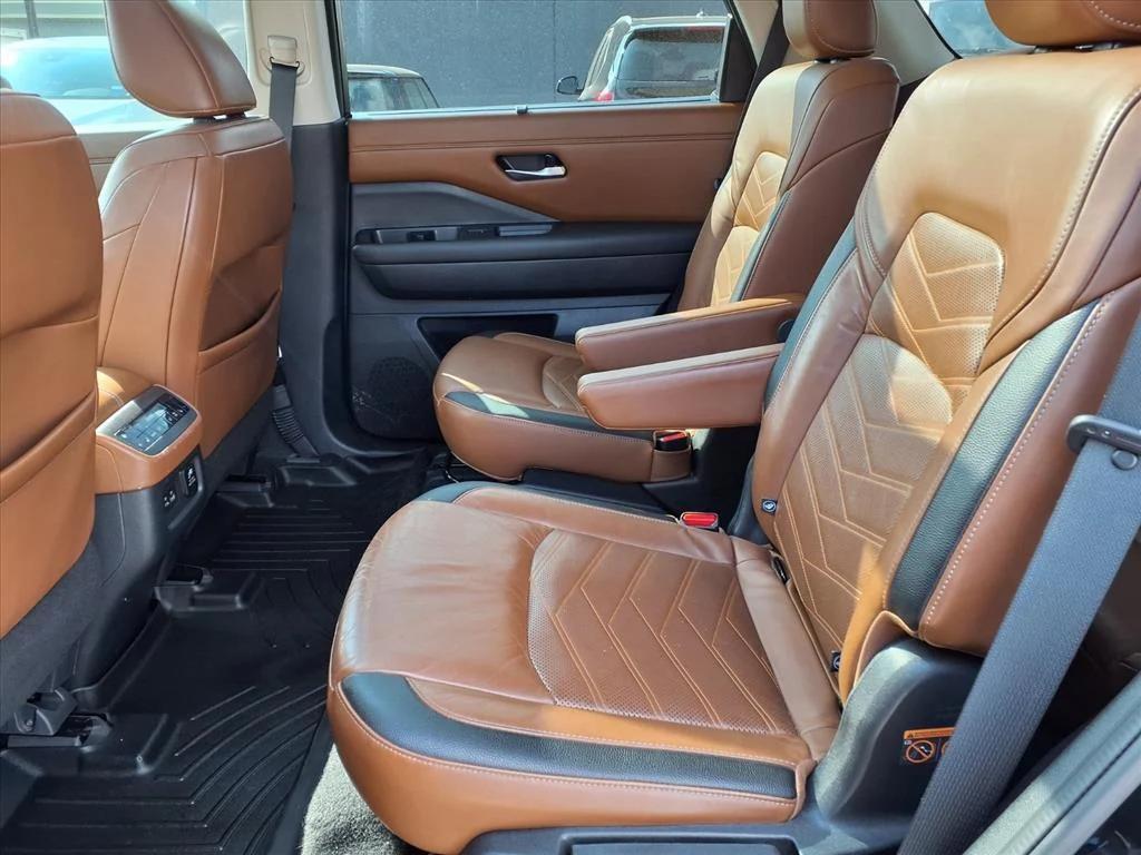 used 2022 Nissan Pathfinder car, priced at $25,900