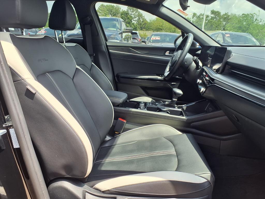 used 2025 Kia K5 car, priced at $27,900