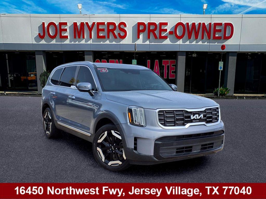 used 2025 Kia Telluride car, priced at $35,400