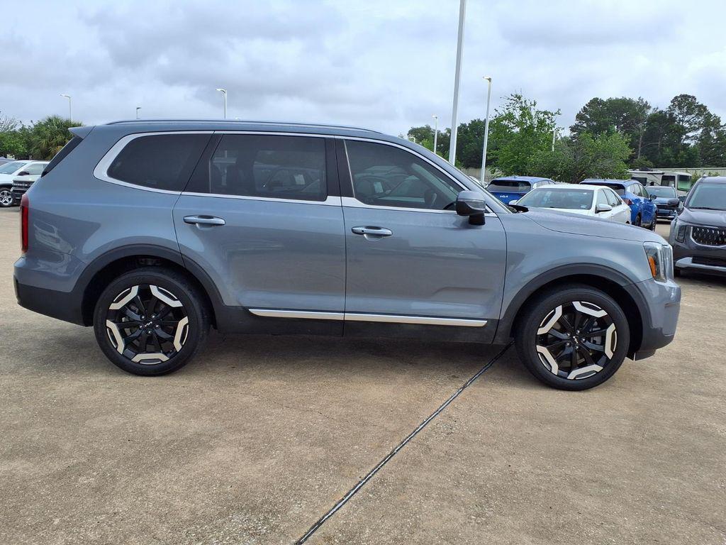 used 2025 Kia Telluride car, priced at $35,300