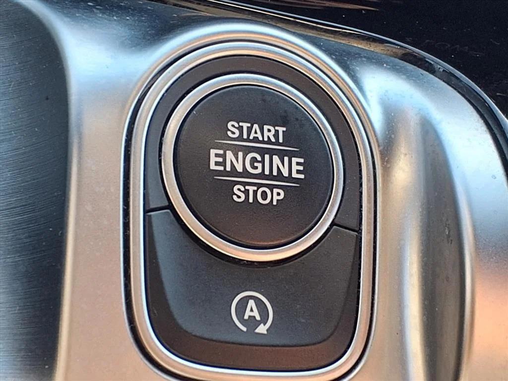 used 2021 Mercedes-Benz GLB 250 car, priced at $25,900