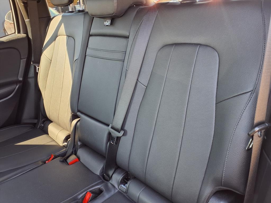 used 2021 Mercedes-Benz GLB 250 car, priced at $25,900