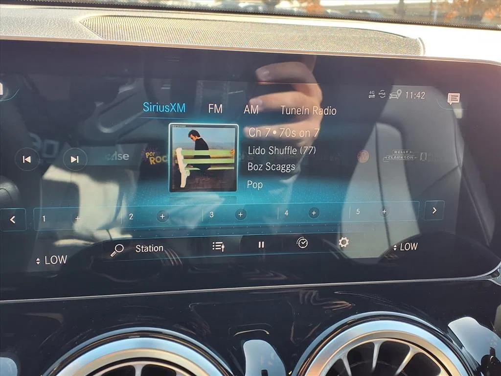 used 2021 Mercedes-Benz GLB 250 car, priced at $25,900