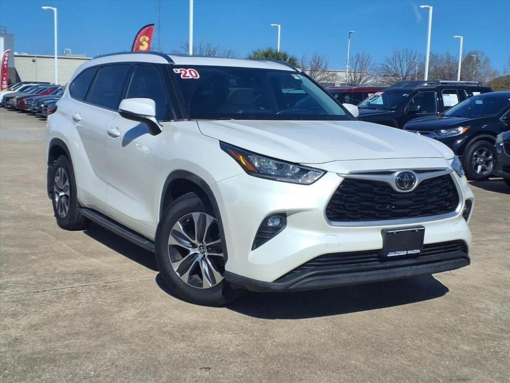 used 2020 Toyota Highlander car, priced at $27,900