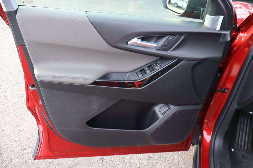 new 2026 Chevrolet Equinox car, priced at $35,805