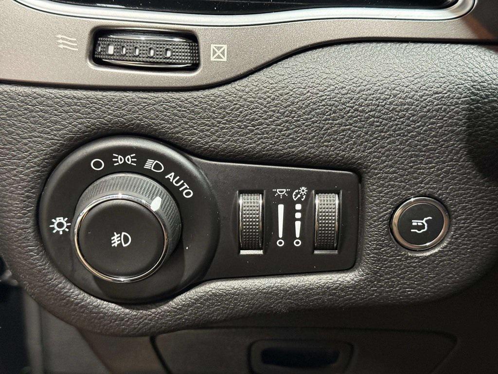 used 2019 Jeep Cherokee car, priced at $13,446