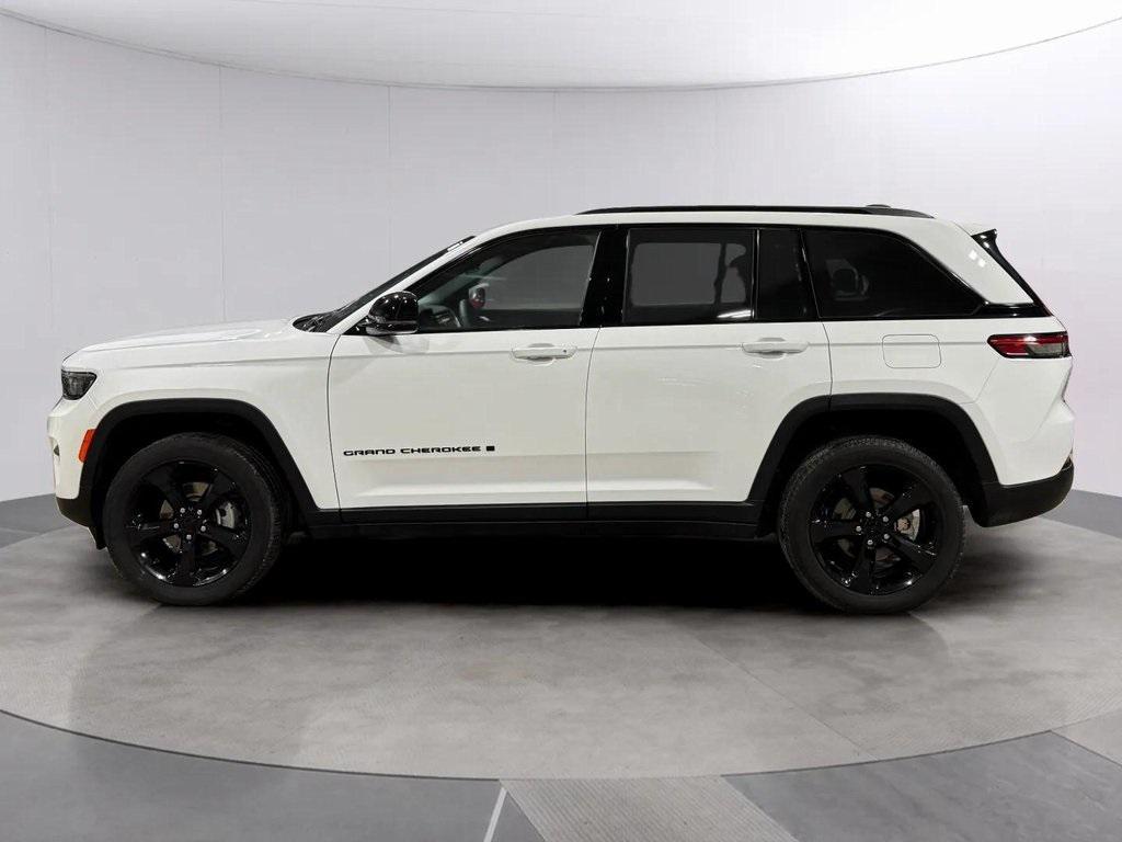 used 2023 Jeep Grand Cherokee car, priced at $32,499