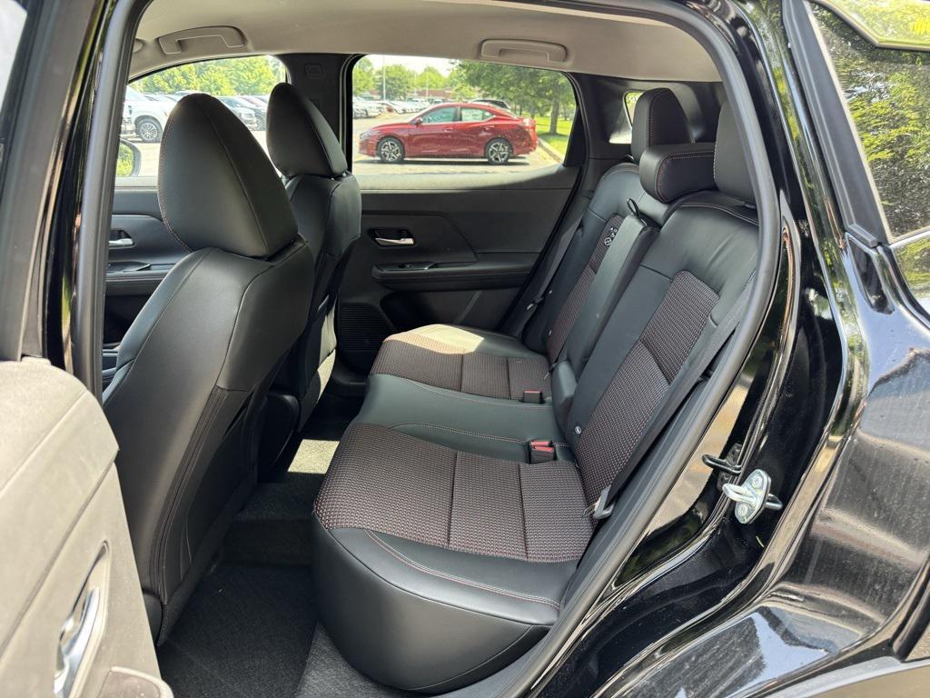 new 2025 Nissan Kicks car, priced at $26,002