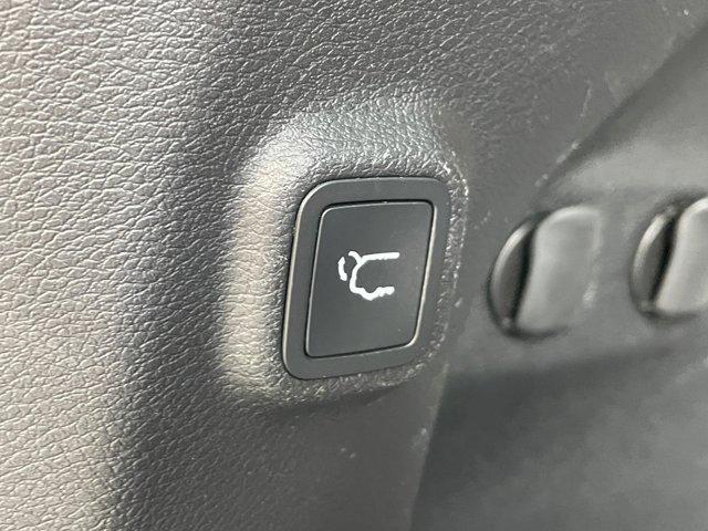 used 2019 Jeep Cherokee car, priced at $15,401