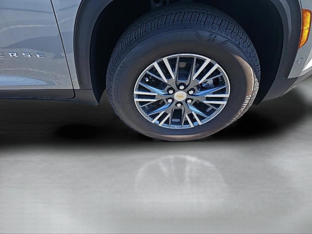 new 2026 Chevrolet Traverse car, priced at $44,244