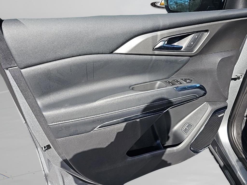 new 2026 Chevrolet Traverse car, priced at $44,244