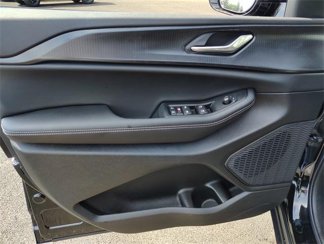 new 2025 Jeep Grand Cherokee L car, priced at $43,987