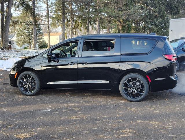 new 2026 Chrysler Pacifica car, priced at $45,022