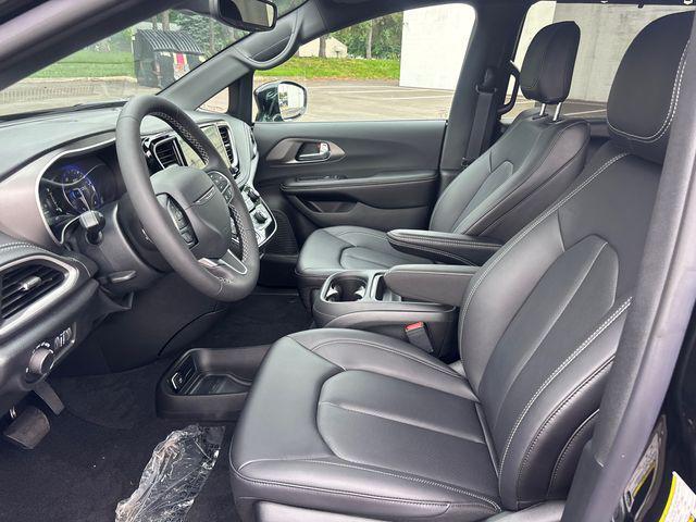 new 2027 Chrysler Pacifica car, priced at $48,698