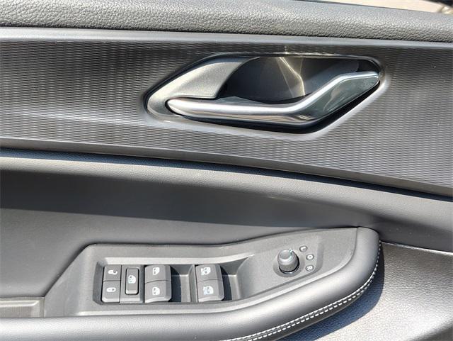 new 2025 Jeep Grand Cherokee L car, priced at $43,987