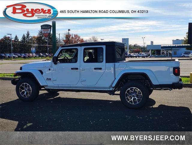new 2026 Jeep Gladiator car, priced at $46,777
