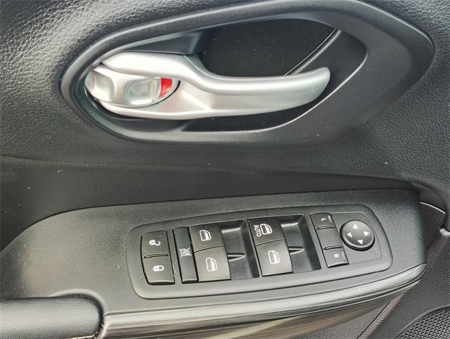 used 2015 Jeep Cherokee car, priced at $10,216