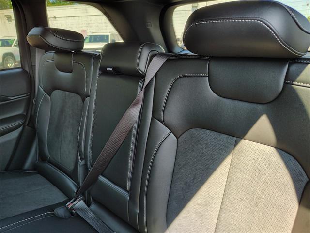 new 2025 Jeep Grand Cherokee car, priced at $45,120