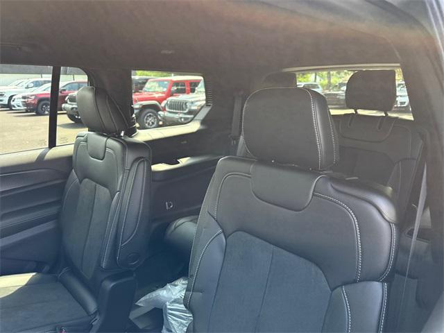 new 2025 Jeep Grand Cherokee L car, priced at $39,687