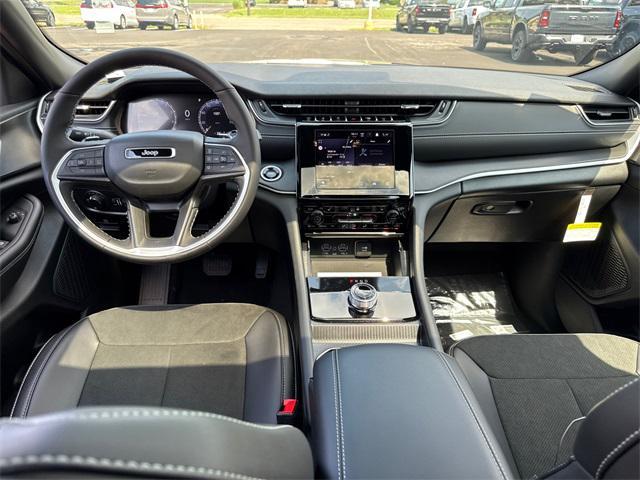 new 2025 Jeep Grand Cherokee L car, priced at $39,687