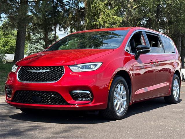 new 2026 Chrysler Pacifica car, priced at $37,487